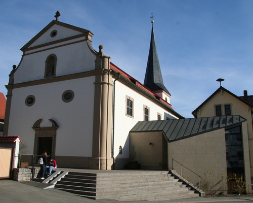 Pfarrkirche Mariä Geburt, Hambach