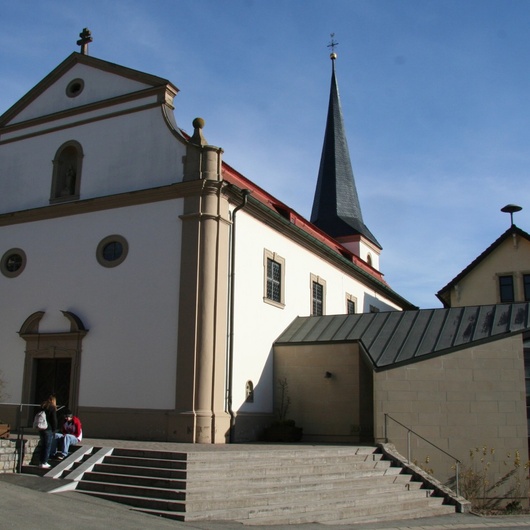 Pfarrkirche Mariä Geburt, Hambach